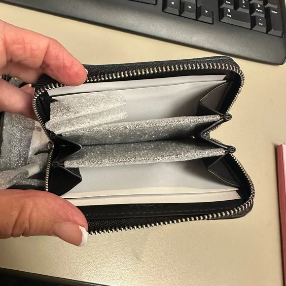 Coach Black and Gray Key Card Holder Signature Design - Picture 4 of 8